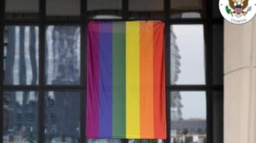 ABD Büyükelçiliğinden skandal hareket: LGBT bayrağı astılar!