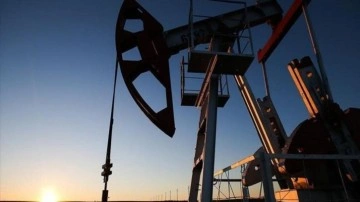 ABD, petrol tahminini yukarı yönlü revize etti