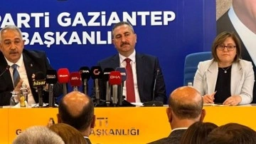 Abdulhamit Gül’den Kılıçdaroğlu’na : Yenilen pehlivan güreşe doymazmış