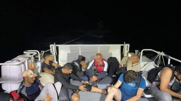 Adalar Denizi'nde 44 düzensiz göçmen kurtarıldı