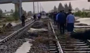 Adana-Mersin demiryolu hattında sel nedeniyle rayların altı boşaldı: Çorlu faciasını hatırlattı