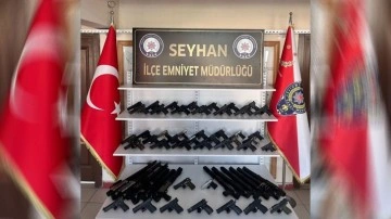 Adana'da ruhsatsız 63 silah ele geçirildi