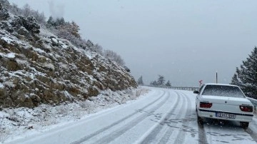 Adana’nın yüksek kesimlerine kar yağdı