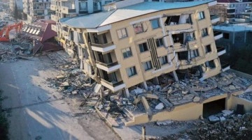 AFAD: Deprem bölgesinde artçı sarsıntı 6 bini geçti, hasarlı binalardan uzak durun