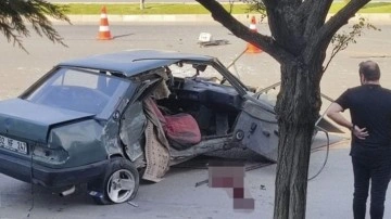 Afyonkarahisar'da iki otomobil çarpıştı: Bir kişi öldü, iki kişi yaralandı!
