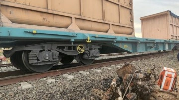 Afyonkarahisar'da tük trenini traktöre çarptı, 1 kişi öldü 1 kişi yaralandı