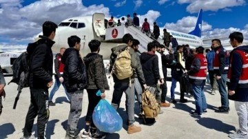 Ağrı’da 826 düzensiz göçmen sınır dışı edildi