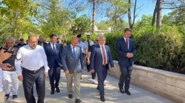 Aksaray Valisi Mehmet Ali Kumbuzoğlu, yeni görevine burada başladı