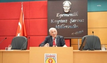 Alev Coşkun, Tarsus'ta '99. Yılında Cumhuriyet' konulu konferansta konuştu