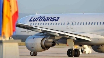Alman hava yolu şirketi Lufthansa'da grev: Yüzlerce uçuş iptal edildi