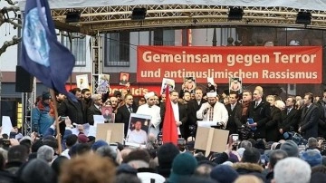 Almanya'daki ırkçılık yüzünden Türklerin başarıları ve sorunları görmezden geliniyor
