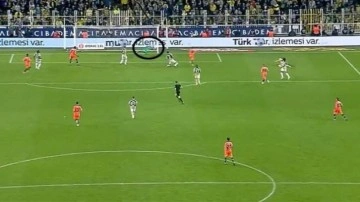 Altay Bayındır, Fenerbahçe'yi ipten aldı! 90+4'te müthiş kurtarış