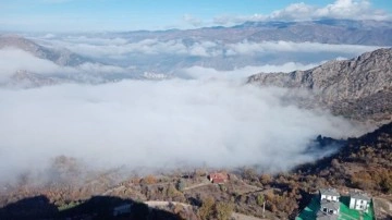 Amasya’da etkili olan sis denizi şehri kapladı
