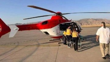 Ambulans helikopter entübe olan 40 günlük bebek için havalandı