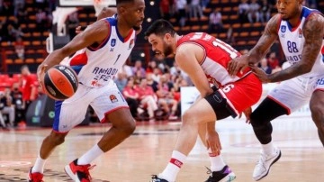 Anadol Efes EuroLeague'de farklı kaybetti