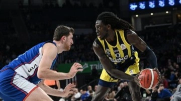 Anadolu Efes Fenerbahçe'yi 1 sayıyla yıktı