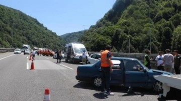 Anadolu Otoyolu'nda 3 farklı noktada zincirleme kaza; İstanbul yönü ulaşıma kapalı
