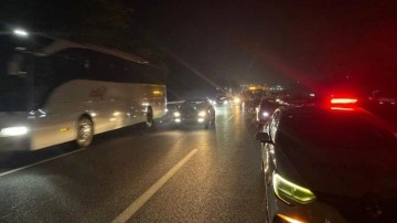 Anadolu Otoyolu'ndaki zincirleme kaza: 10 km araç kuyruğu oluştu