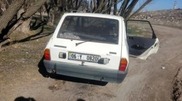 Ankara'da 3 kişi yol kenarına park etmiş aracın içinde ölü bulundu