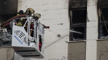 Ankara'da elektronik yedek parça üreten fabrikada yangın paniği