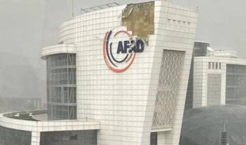 Ankara’da etkili olan fırtınadan AFAD başkanlığı binası etkilendi: Duvarları uçtu