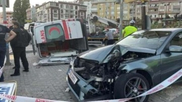 Ankara'da otomobil ile ambulans çarpıştı