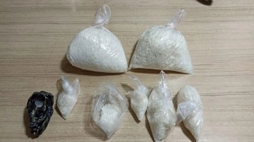 Ankara'da polis ekiplerinden uyuşturucu operasyonu! 1 kilo 298 gram metamfetamin ele geçirildi