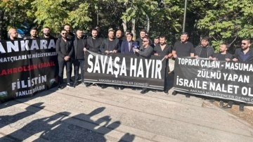 Ankaralı müzisyenlerden İsrail Büyükelçiliği’ne siyah çelenk!