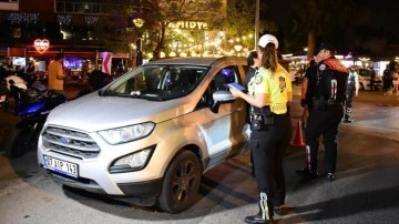 Antalya'da 4 bin polisle huzur uygulaması