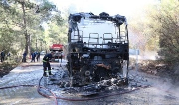 Antalya'da faciadan dönüldü: Turistleri taşıyan otobüs yangında kül oldu!
