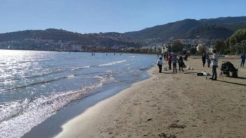 Antalya&rsquo;da ilginç söylenti! Vatandaşlar sahile koştu