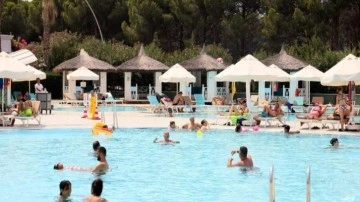 Antalya'da otellerde boş yastık bile kalmadı!