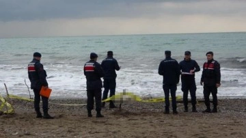 Antalya'da sahilde kimliği belirsiz 2 erkek cesedi bulundu