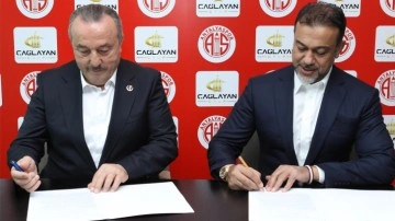 Antalyaspor'un yeni forma göğüs sponsoru Çağlayan Grup oldu