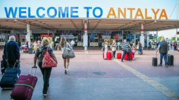 Antalya'ya 8 ayda 9 milyon turist geldi