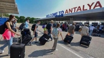 Antalya'ya gelen yabancı turist sayısı 8 milyonu aştı