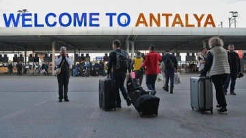 Antalya'ya hava yoluyla 5 milyonu aşkın turist geldi