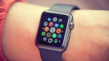 Apple, Watch kullanıcılarını deliye döndüren sorun için harekete geçti!