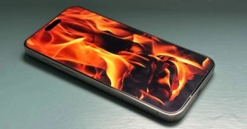 Apple &#8216;yandı': iPhone 15'in aşırı ısınma sorunu düzelmedi!