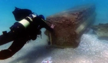 Arkeologlar gemi enkazında 1.800 yıllık mermer eserler keşfetti