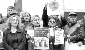 Asgari ücretin altında kalan emekli maaşlarına protesto: Emekliler iktidara ‘sandık’ gösterdi