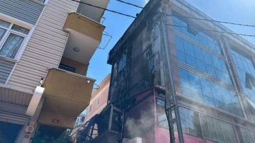 Ataşehir'de 5 katlı binada yangın