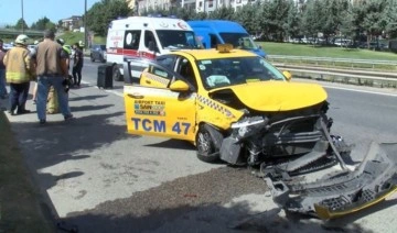 Ataşehir'de feci kaza: Çinli turist ile taksi sürücüsü yaralandı