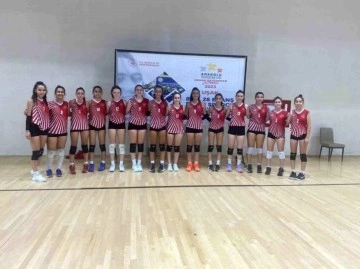 Aydın Analig Kız Voleybol Takımı Türkiye finallerine katılmaya hak kazandı