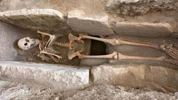 Aydın'da ortaya çıkan mezar herkesin ilgisini çekti 800 yıllık kadın iskeleti bulundu