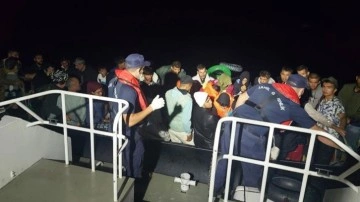 Ayvalık açıklarında 149 düzensiz göçmen kurtarıldı