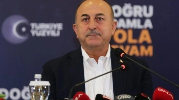 Bakan Çavuşoğlu açıkladı: Tek tek evlere gidip tehdit ediyorlar