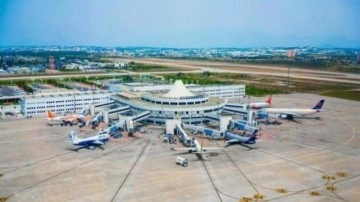 Bakan Karaismailoğlu duyurdu: Antalya Havalimanı rekor tazeledi