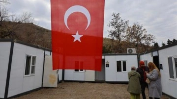 Bakan Mehmet Özhaseki'den 'şehit ailesi çadırda kalıyor' iddialarına cevap