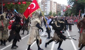 Balıkesir'in 100'üncü kurtuluş yıl dönümünde 'Tülütabak'lardan meydan gösterisi